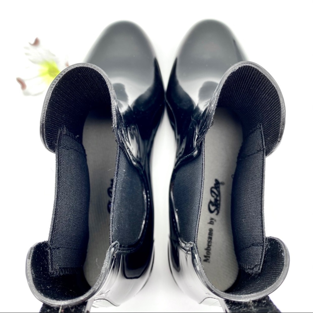 NWOB Skadoo Black Rain Booties, 7 - Picture 9 of 13